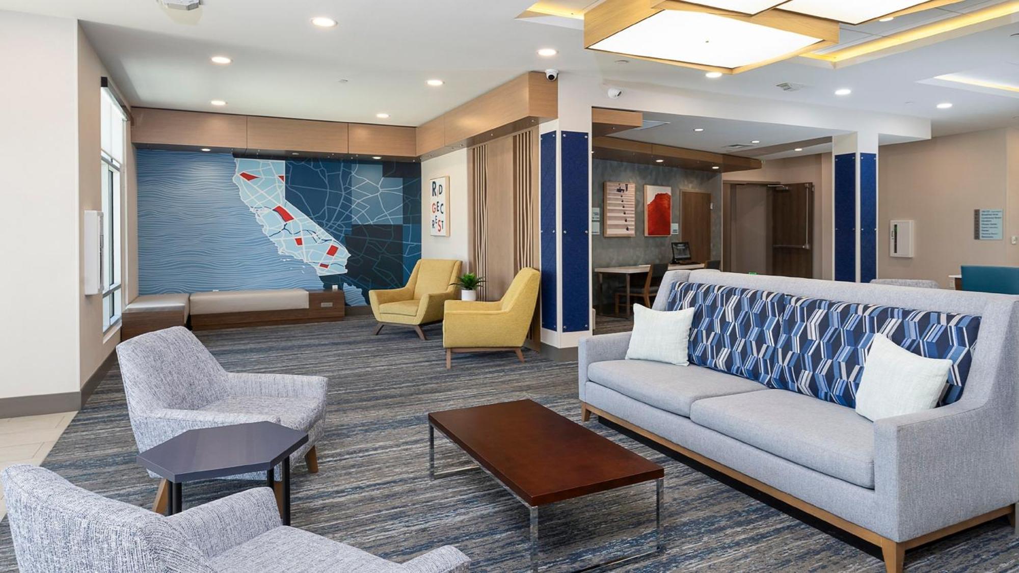 Holiday Inn Express & Suites Ridgecrest - China Lake By Ihg Exteriér fotografie
