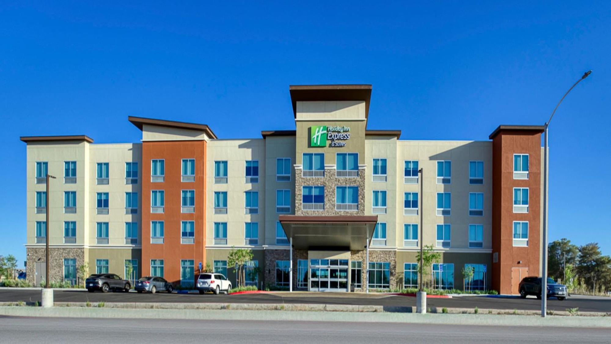 Holiday Inn Express & Suites Ridgecrest - China Lake By Ihg Exteriér fotografie